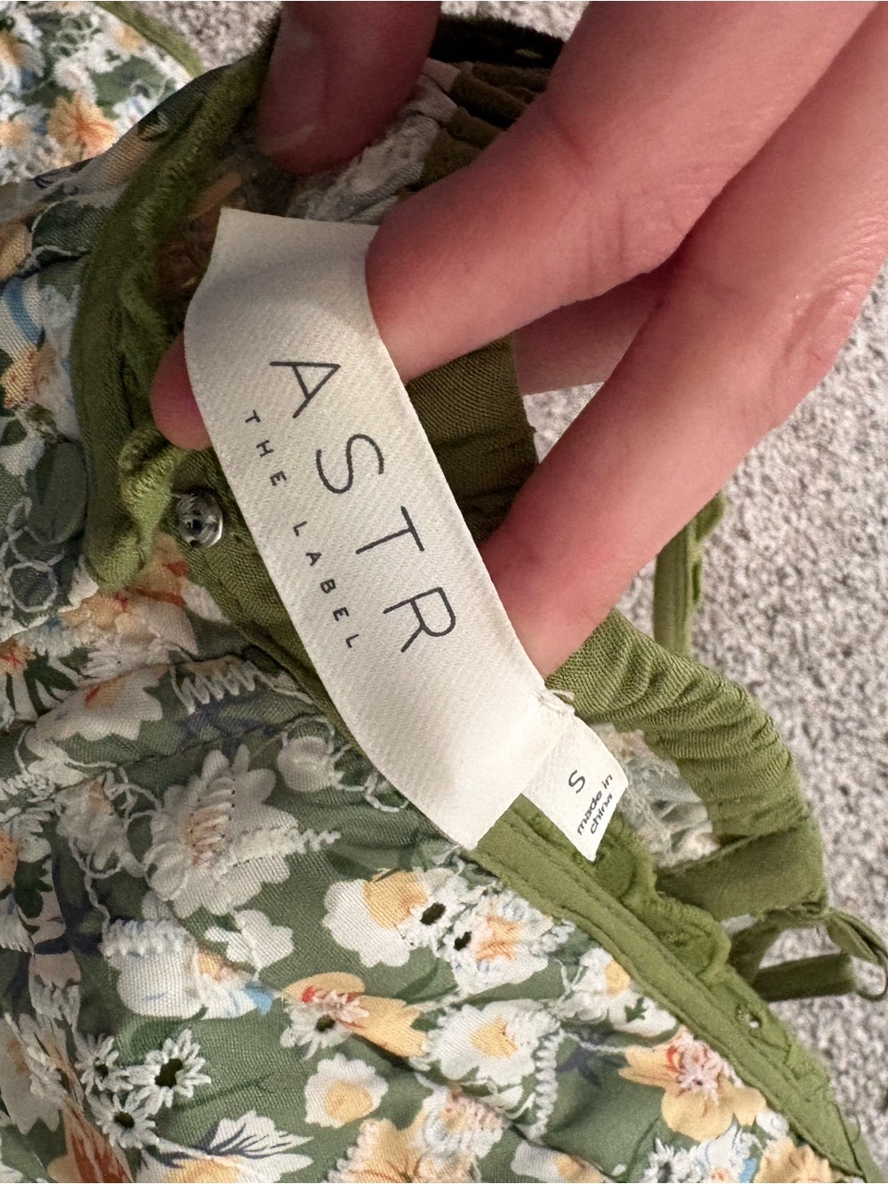 ASTR Green Floral Tiered Midi Dress with Button Front - Picture 6 of 6